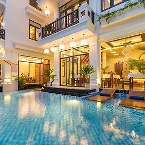 Discovery 3*, Hoi An Vietnam